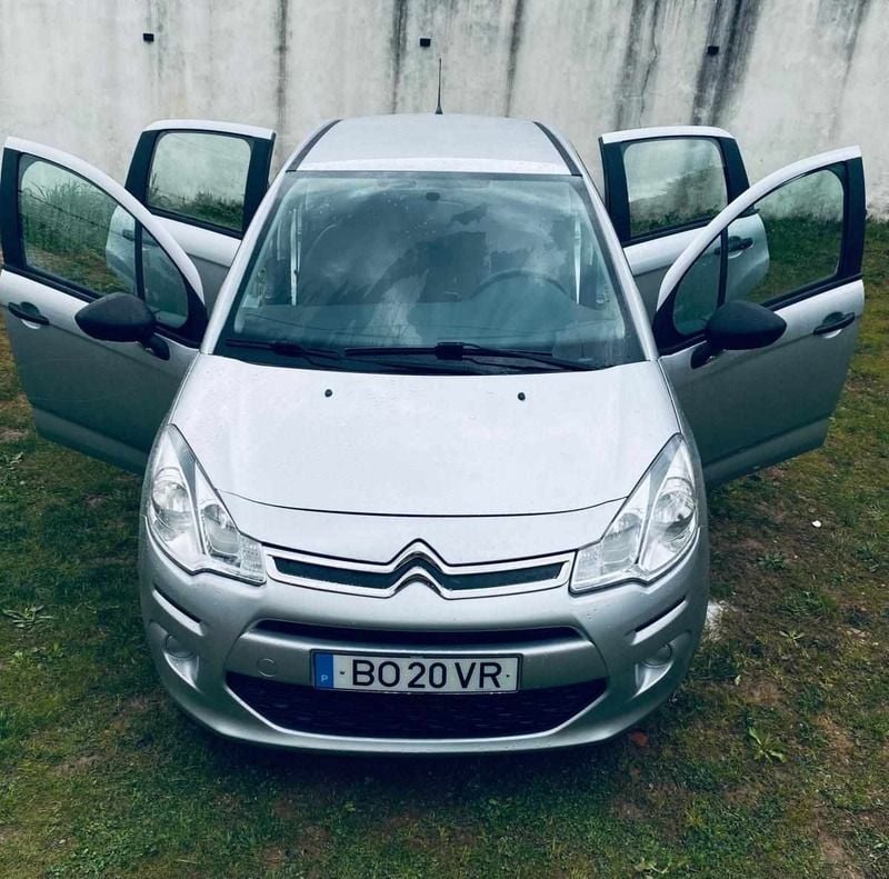 Cinzento Usado 2013 Citroën C3 Citadino | € 5.600 (Super Preço) - Imagem 1/4