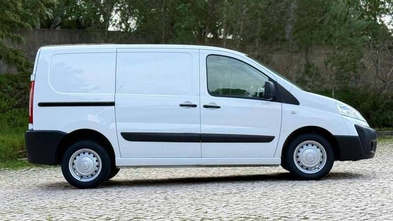 Usado Fiat Scudo 90 HP (66 kW) 2015 Branco Van