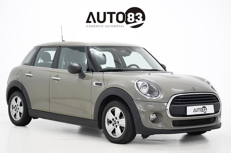 Cinzento Usado 2018 Mini ONE Citadino | € 17.990 (Preço justo) - Imagem 1/4