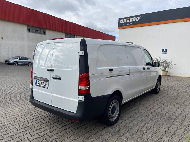 Usado Mercedes e-Vito 84 kW (115 HP) 2021 Branco Monovolume