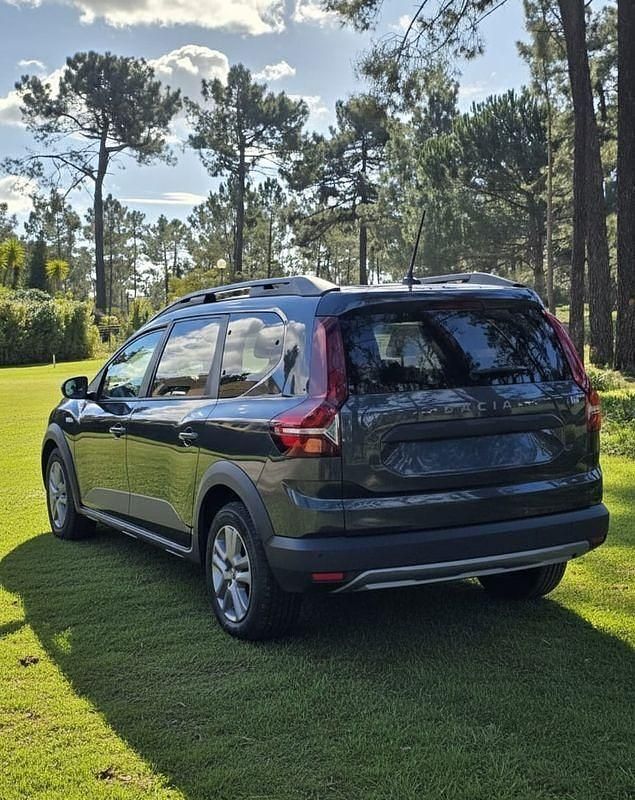 Usado Dacia Jogger Comfort 110 HP (80 kW) 2022 Cinza Monovolume
