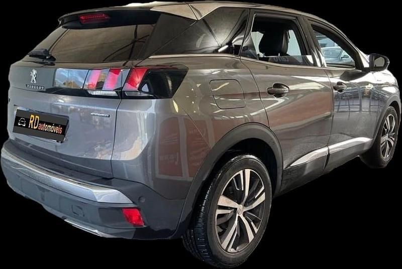 Usado Peugeot 3008 120 HP (88 kW) 2017 Cinzento SUV