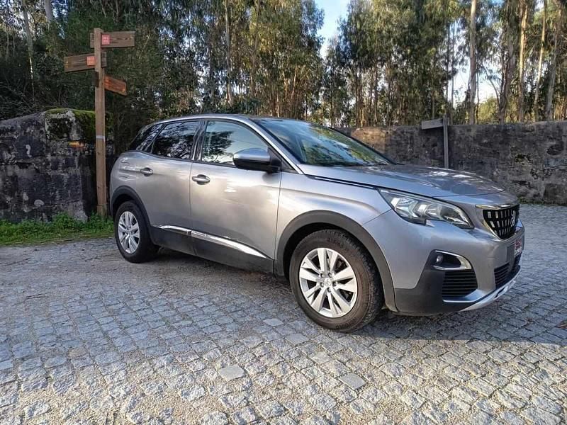 Usado Peugeot 3008 120 HP (88 kW) 2017 Cinzento SUV
