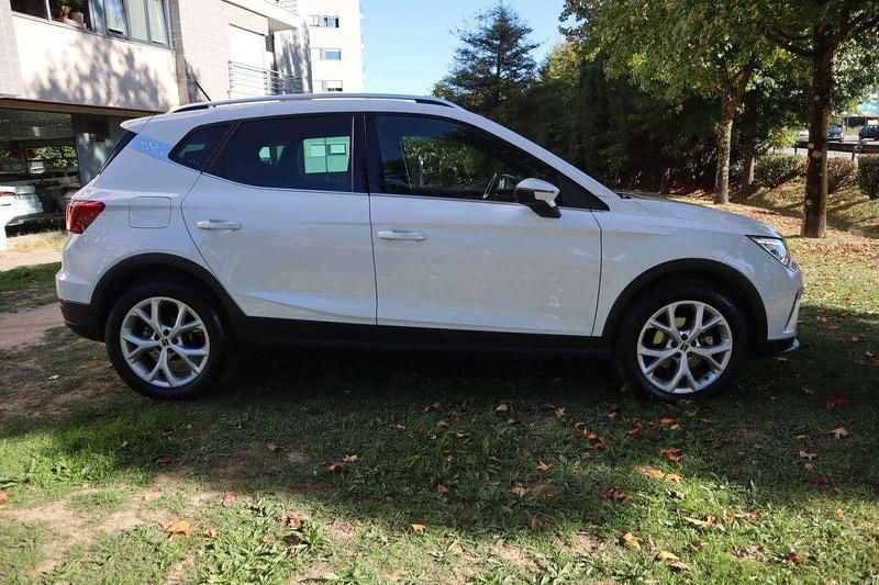 Usado Seat Arona 110 HP (80 kW) 2023 Branco SUV