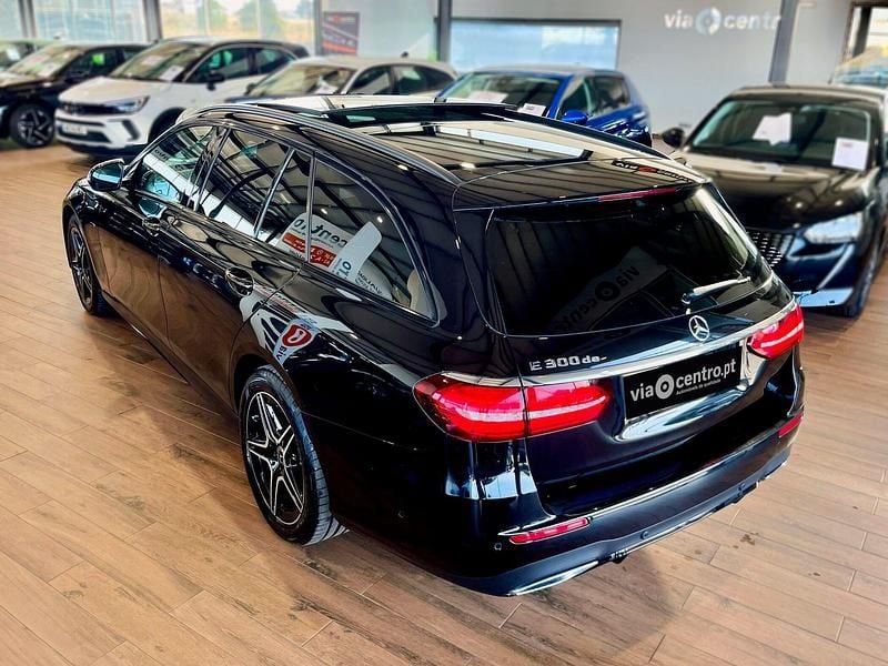 Usado Mercedes E300 AMG line 306 HP (225 kW) 2021 Preto Carrinha