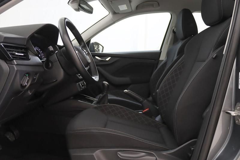 Usado Skoda Kamiq 95 HP (69 kW) 2023 Cinzento SUV