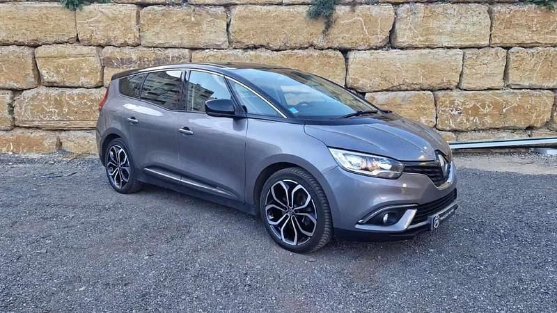 Usado Renault Grand Scénic IV 120 HP (88 kW) 2019 Antracite Monovolume