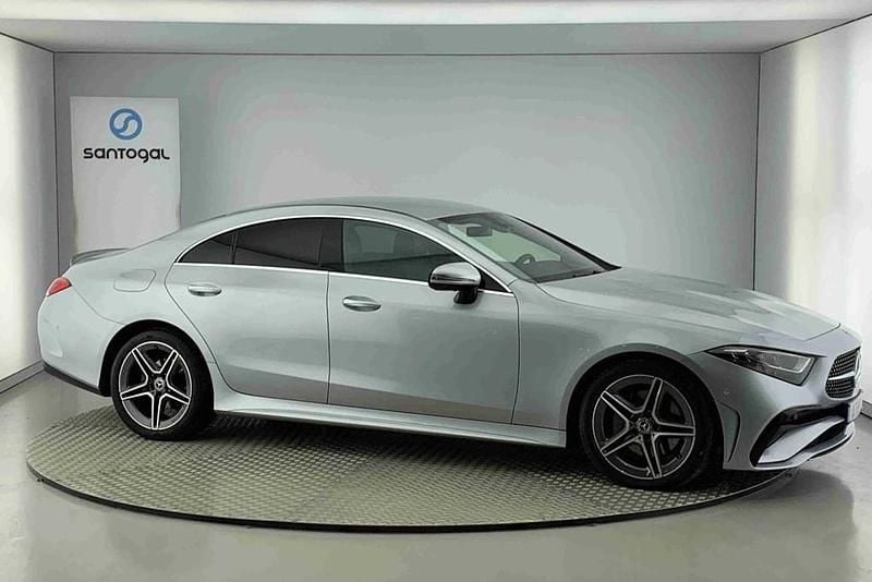 Cinzento Usado 2022 Mercedes CLS220 Coupé | € 55.490 - Imagem 1/4