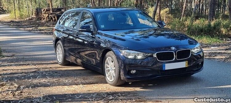 Azul Usado 2015 BMW 318 Comfort Edition Carrinha | € 16.000 (Preço justo) - Imagem 1/1