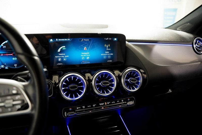 Usado Mercedes EQA250 Progressive 139 kW (190 HP) 2022 Cinza SUV