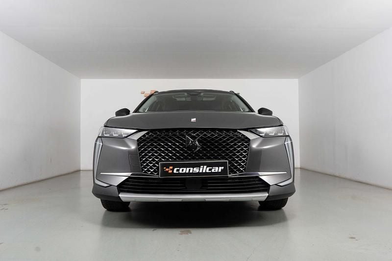 Usado DS Automobiles DS4 Crossback Trocadero 225 HP (165 kW) 2022 Cinza SUV