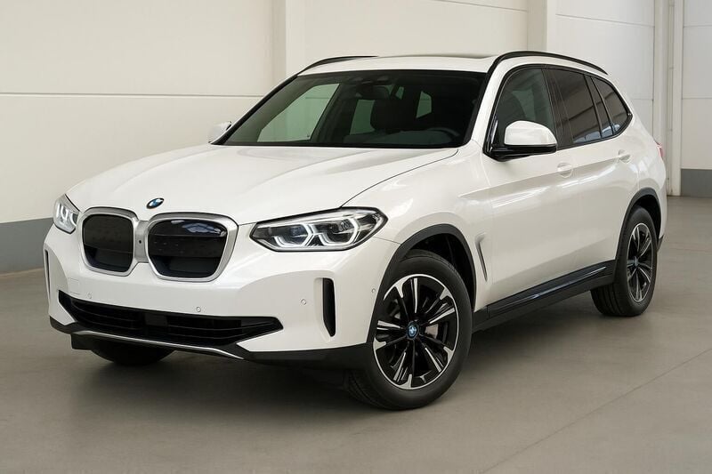 Branco Usado 2021 BMW iX3 SUV | € 38.900 (Bom preço) - Imagem 1/4