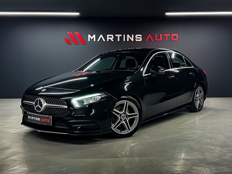 Preto Usado 2021 Mercedes A180 AMG line Sedan | € 23.990 - Imagem 1/4