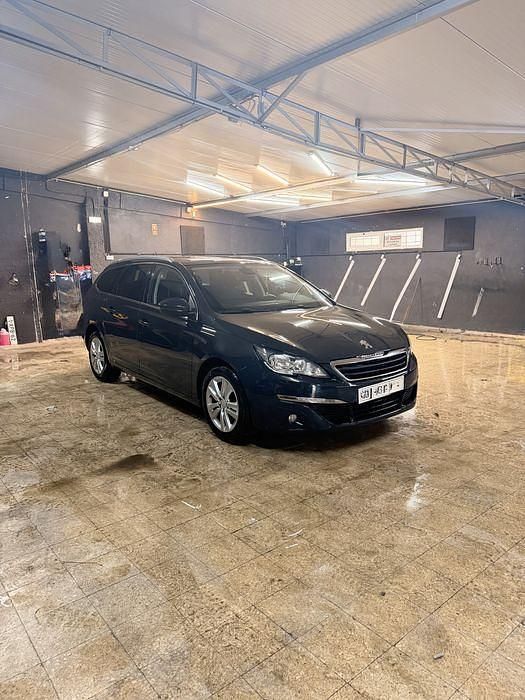 Usado 2014 Peugeot 308 Sedan | € 5.500 (Preço justo) - Imagem 1/4