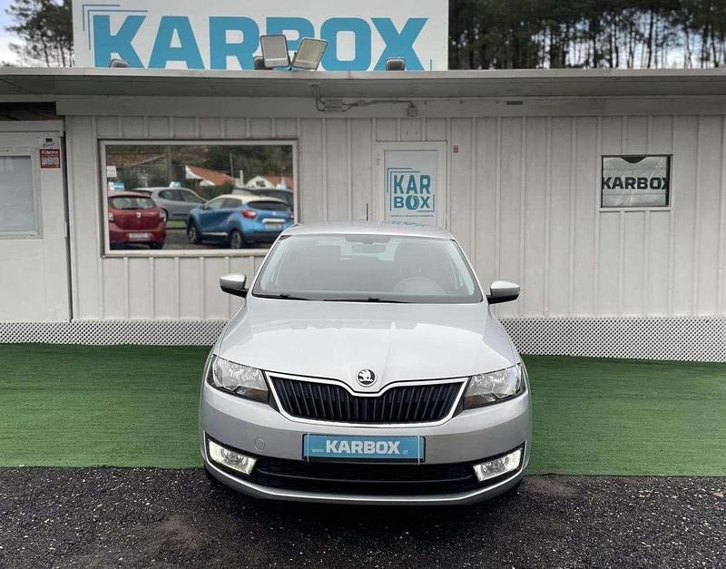 Usado Skoda Rapid Ambition 90 HP (66 kW) 2017 Cinzento Citadino