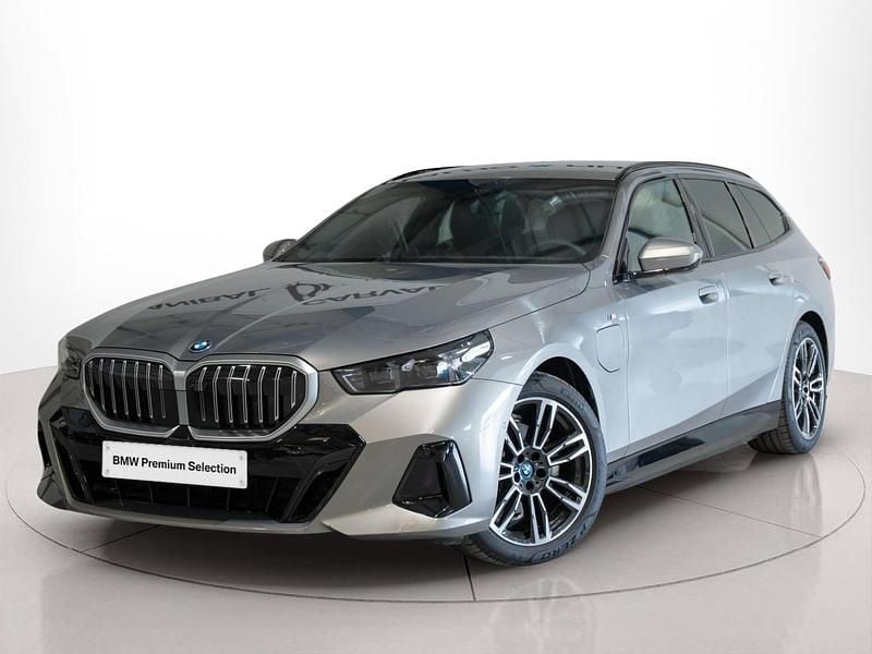 Usado 2024 BMW 530e Comfort Edition Carrinha | € 64.000 - Imagem 1/4