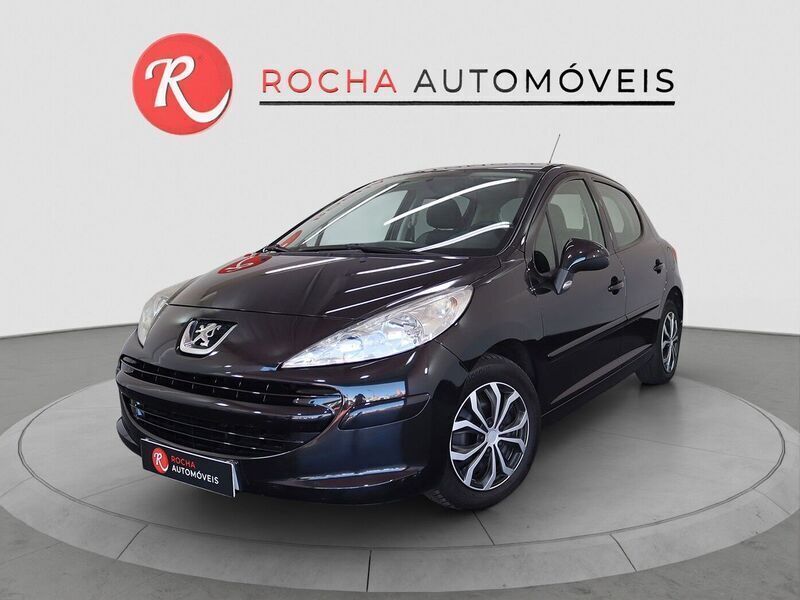 Preto Usado 2008 Peugeot 207 Citadino | € 6.990 (Preço justo) - Imagem 1/4
