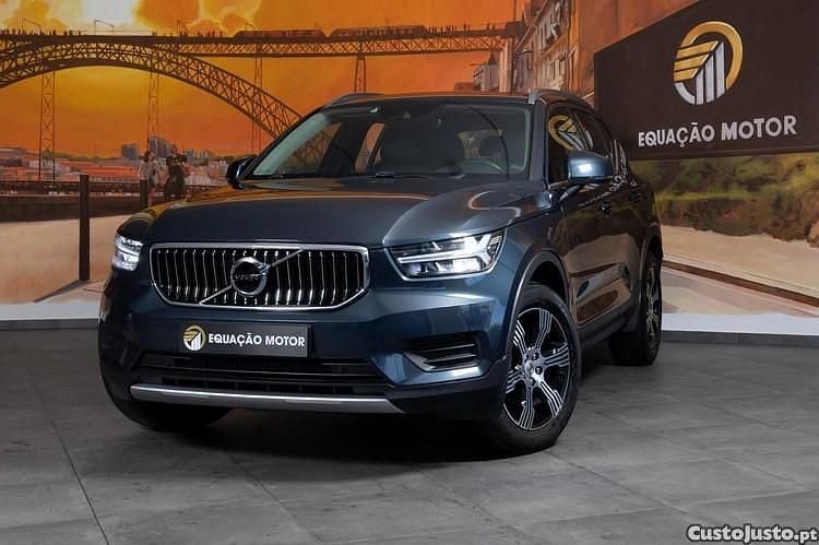 Azul Usado 2020 Volvo XC40 Inscription SUV | € 24.900 (Bom preço) - Imagem 1/1