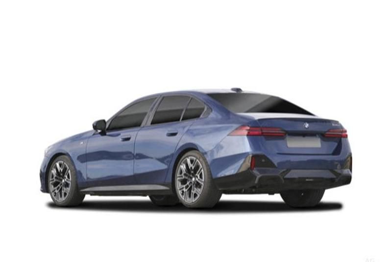 Cinzento Novo 2025 BMW 530e Coupé | € 79.900 - Imagem 1/4