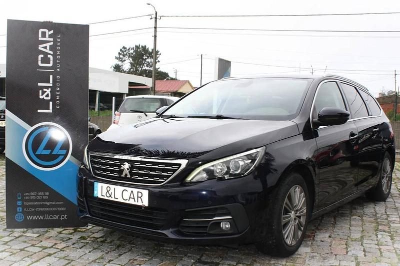 Usado Peugeot 308 SW 115 HP (84 kW) 2018 Azul Carrinha