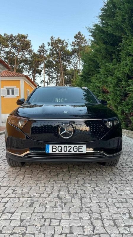 Preto Usado 2024 Mercedes EQA250 SUV | € 38.000 (Bom preço) - Imagem 1/4