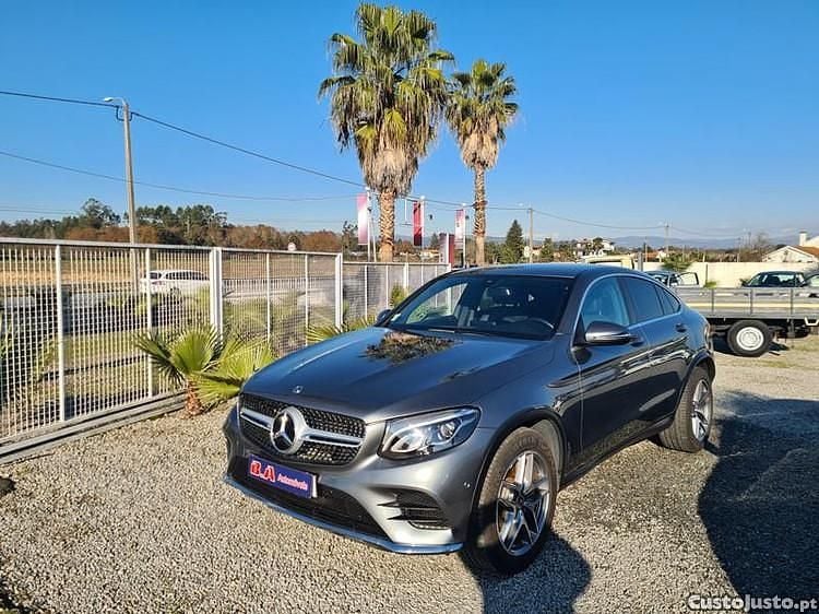 Cinza Usado 2018 Mercedes GLC250 AMG line Coupé | € 45.800 (Preço justo) - Imagem 1/1