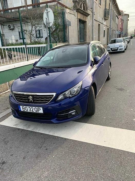 Usado Peugeot 308 SW 130 HP (95 kW) 2019 Sedan