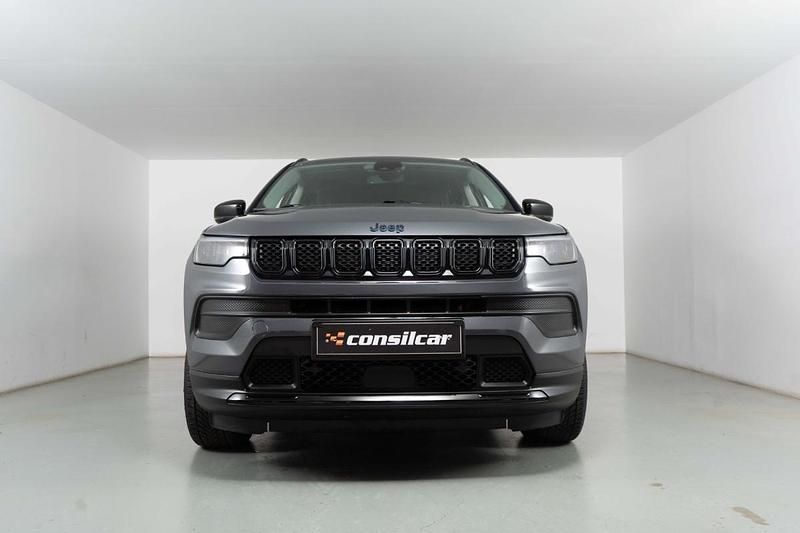 Usado Jeep Compass Night Eagle 190 HP (139 kW) 2022 Cinza SUV