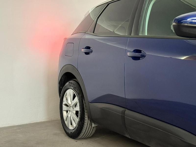 Usado Peugeot 3008 Allure 130 HP (95 kW) 2019 Azul