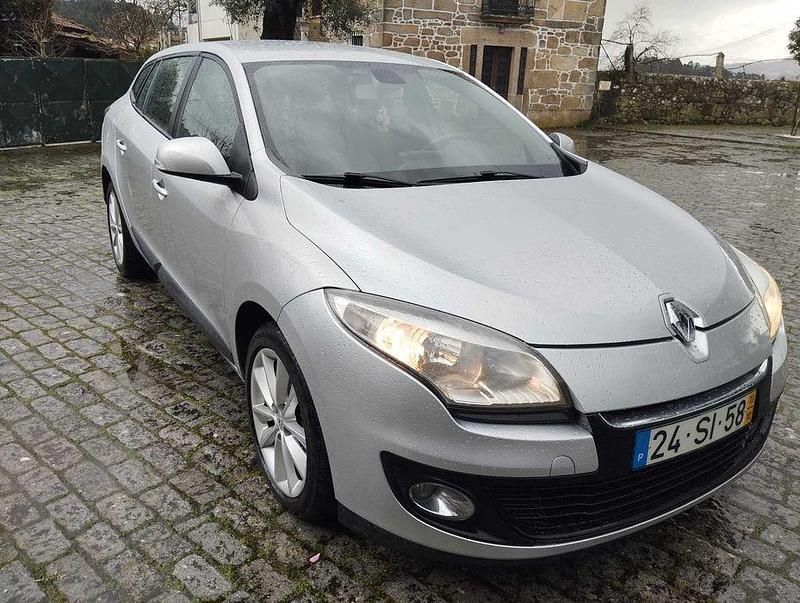 Usado Renault Mégane III 110 HP (80 kW) 2013 Sedan