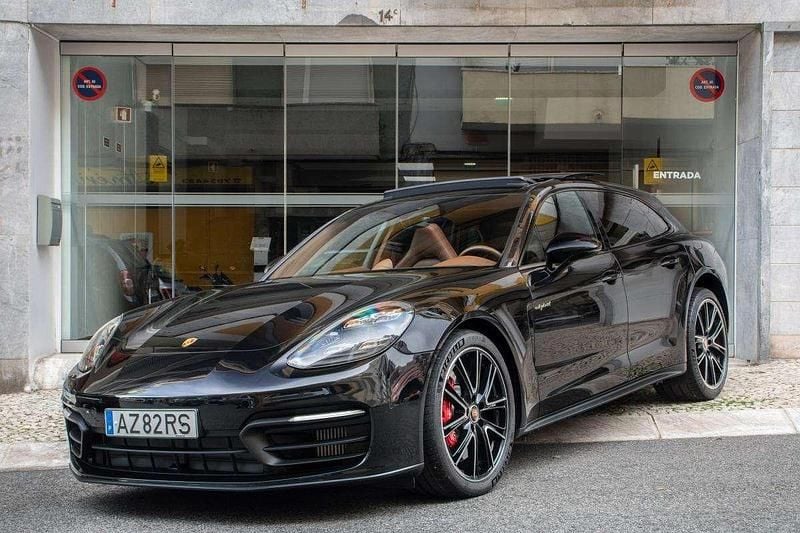 Preto Usado 2023 Porsche Panamera Sport Turismo | € 115.800 - Imagem 1/4