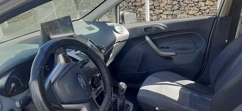 Usado Ford Fiesta 68 HP (50 kW) 2009 Cinzento Citadino