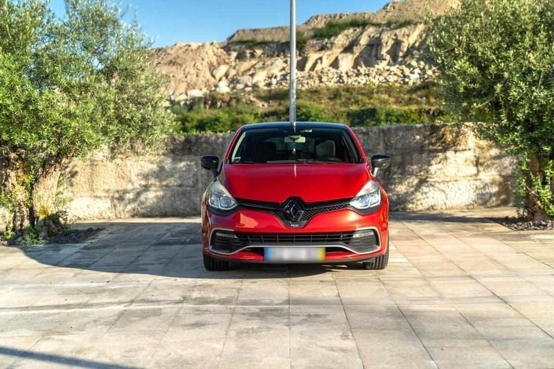 Vermelho Usado 2013 Renault Clio R.S. R.S. Citadino | € 16.250 - Imagem 1/4