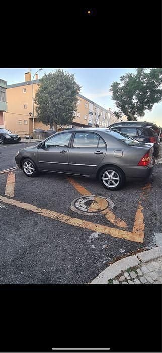 Usado 2003 Toyota Corolla Sedan | € 2.500 (Super Preço) - Imagem 1/4