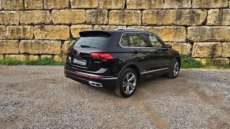Usado VW Tiguan R-line 245 HP (180 kW) 2023 Preto SUV