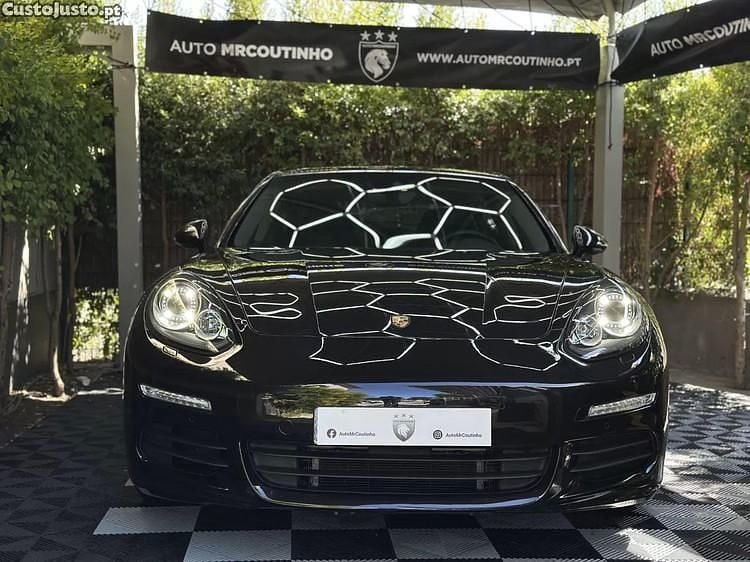 Preto Usado 2013 Porsche Panamera S E-Hybrid Sedan | € 37.500 - Imagem 1/1
