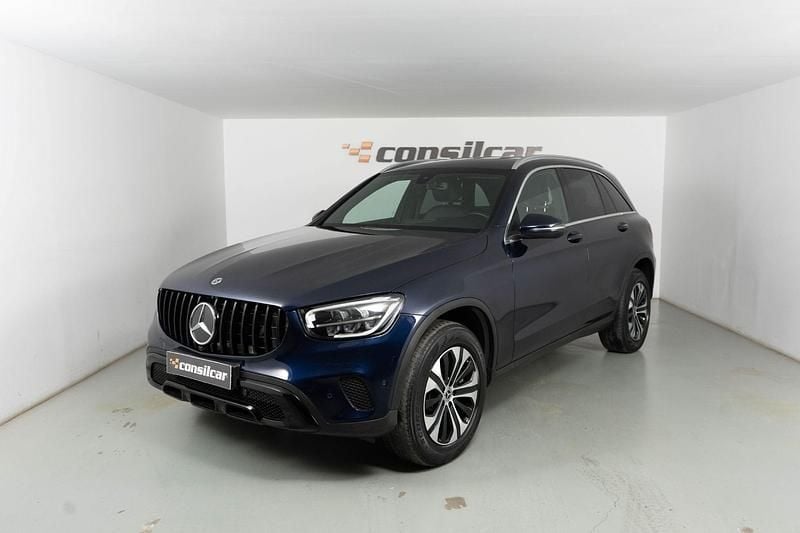 Azul Usado 2021 Mercedes GLC300 SUV | € 36.890 (Super Preço) - Imagem 1/4