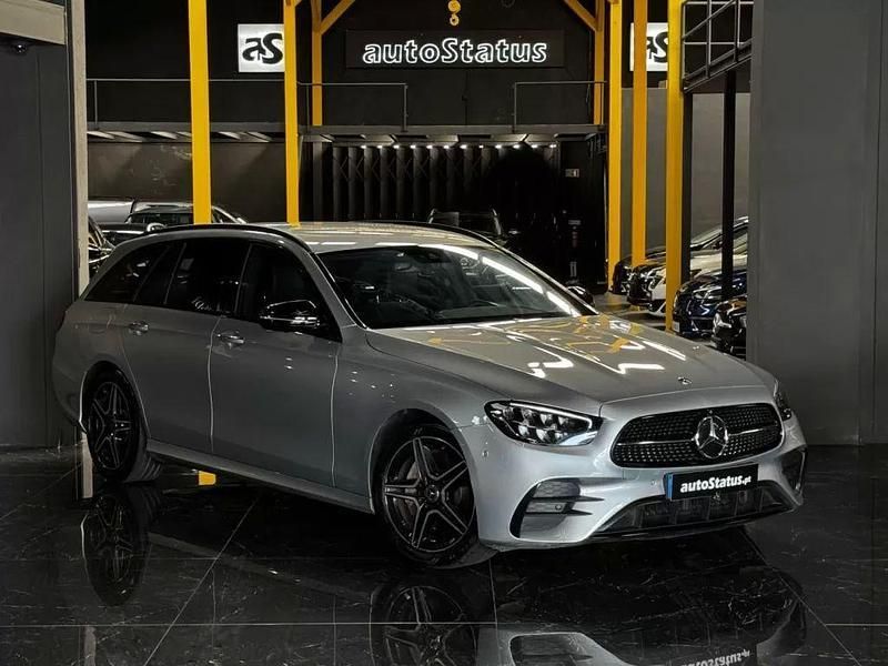 Cinzento Usado 2022 Mercedes E220 AMG Carrinha | € 44.990 (Preço elevado) - Imagem 1/4