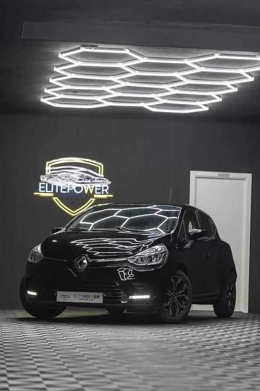 Usado Renault Clio IV 90 HP (66 kW) 2017 Preto