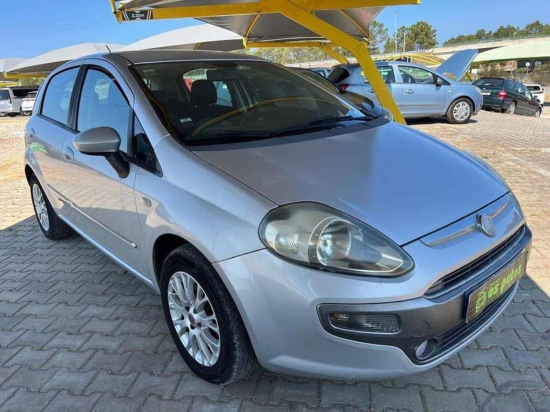 Cinzento Usado 2010 Fiat Punto Citadino | € 7.990 - Imagem 1/4