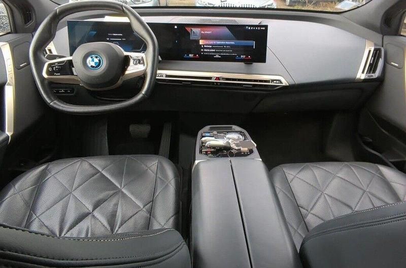 Usado BMW iX 239 kW (326 HP) 2022 Preto SUV