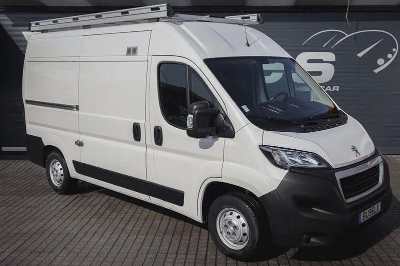 Branco Usado 2020 Peugeot Boxer Active Van | € 18.880 (Preço justo) - Imagem 1/4