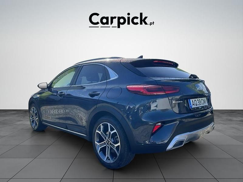 Usado Kia XCeed 120 HP (88 kW) 2022 Cinza SUV