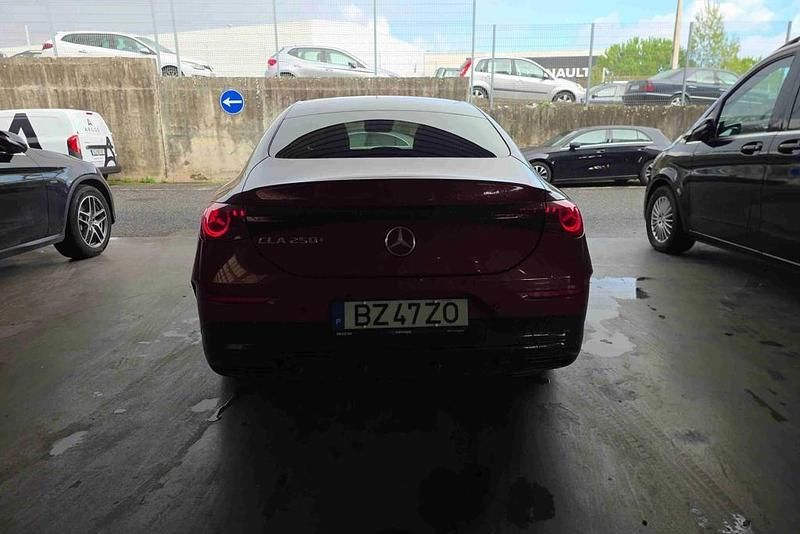 Novo Mercedes CLA 250+ 200 kW (272 HP) 2025 Roxo Sedan