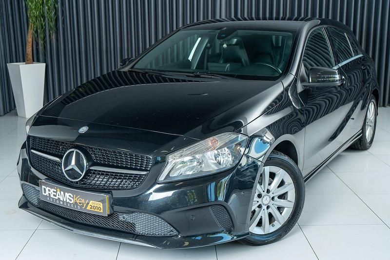Preto Usado 2016 Mercedes A160 Style | € 14.400 (Bom preço) - Imagem 1/4