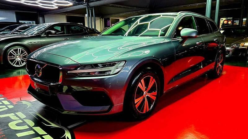 Cinzento Usado 2018 Volvo V60 Carrinha | € 25.000 (Caro) - Imagem 1/4