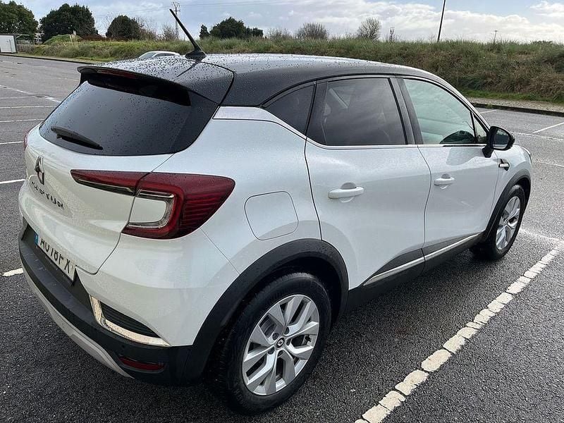 Usado Renault Captur Intens 100 HP (73 kW) 2022 SUV