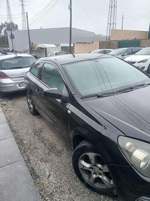 Usado Opel Astra GTC 90 HP (66 kW) 2006
