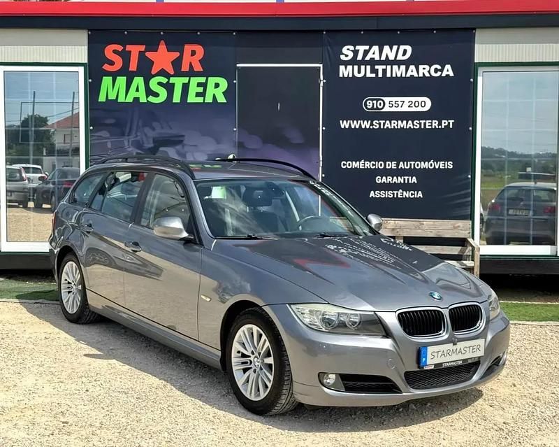 Cinzento Usado 2009 BMW 318 Carrinha | € 9.480 (Preço justo) - Imagem 1/4