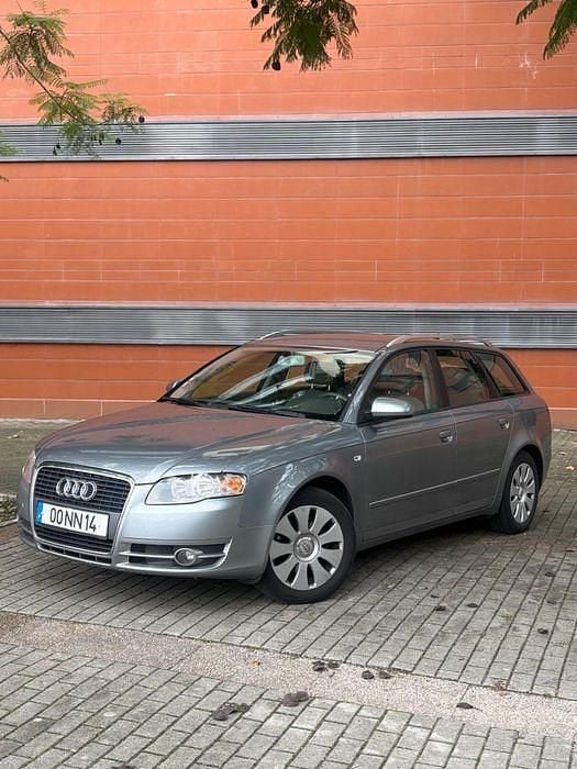 Usado 2006 Audi A4 Sedan | € 4.690 (Bom preço) - Imagem 1/4